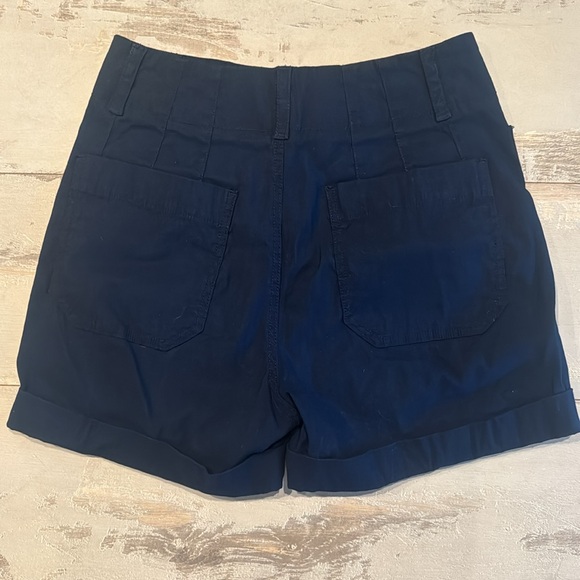 Anthropologie high waisted cuffed short - Picture 4 of 4